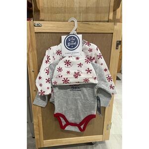 Life Is Good 2 Pack Bodysuit & Hat Set Baby Size 3/6 Month NEW Winter Christmas
